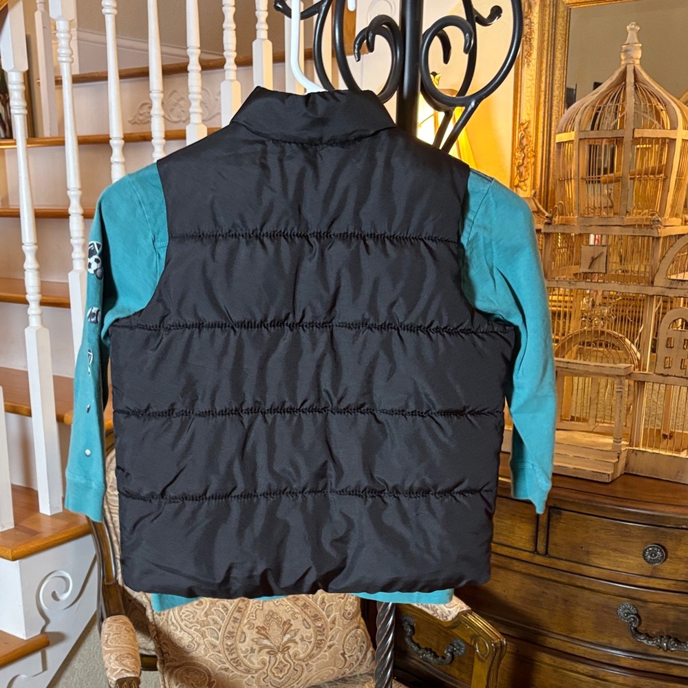 Old Navy Black Puffer Vest‎ AND Graphic Tee~Sz 5 - Picture 6 of 12